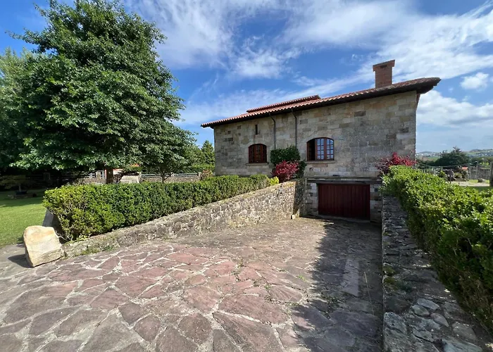 Holiday home Stylish Host Cantabria- Impresionante Mompia